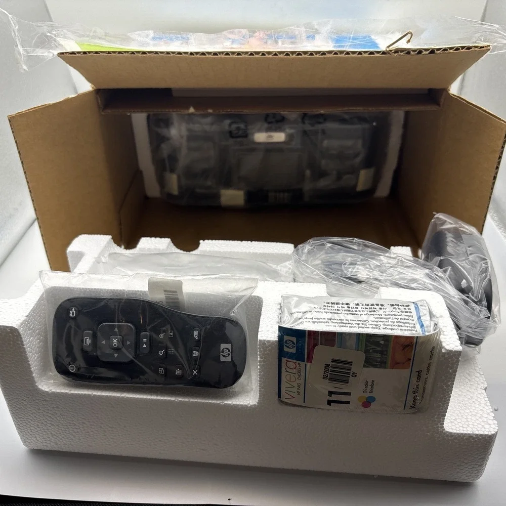 HP Photosmart A717-Compact Digital Inkjet-Photos Up 5x7 Printer